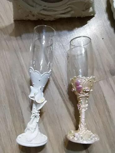 Set sadrzi: 1. Muska casa za sampanjac 2. Zenska casa za sampanjac 3 na lalafo.rs — 5 Set sadrzi: 1. Muska casa za sampanjac 2. Zenska casa za sampanjac 3 — 5