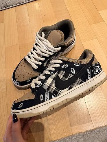 Nike SB Dunk Low “Travis Scott” – patike sa karakterističnim bandana i na lalafo.rs — 8 Nike SB Dunk Low “Travis Scott” – patike sa karakterističnim bandana i — 8