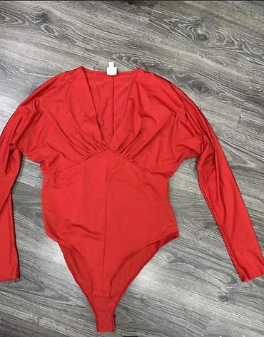 Underwear: Nov crveni H&M bodi, na njemu je naznačena L veličina at lalafo.rs — 4 Underwear: Nov crveni H&M bodi, na njemu je naznačena L veličina — 4