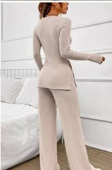 Rebrasti kompleti,M,L,xl,2xl Boje sampanj i crna 🥰Cena na lalafo.rs Rebrasti kompleti,M,L,xl,2xl Boje sampanj i crna 🥰Cena