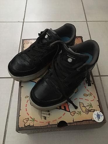 Skechers decije patike za dečake - svetleci model Veoma malo na lalafo.rs — 1 Skechers decije patike za dečake - svetleci model Veoma malo — 1