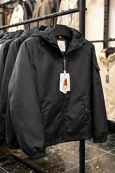 Transitional jackets: Muška sportska jakna – crna - Klasičan crni model sa kapuljačom - at lalafo.rs — 1 Transitional jackets: Muška sportska jakna – crna - Klasičan crni model sa kapuljačom - — 1