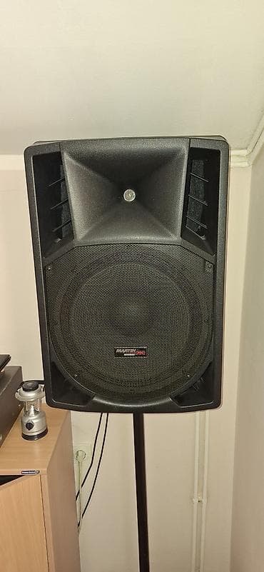 Zv.kutije MartinWisman,aktivne,max650w,mixeta sa efektima,i mikrofon na lalafo.rs Zv.kutije MartinWisman,aktivne,max650w,mixeta sa efektima,i mikrofon