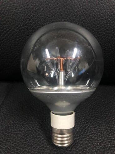 Antique Decor: Kvalitetna dekorativna stona lampa: (1) Materijal: Metal - Gvožđe; at lalafo.rs — 6 Antique Decor: Kvalitetna dekorativna stona lampa: (1) Materijal: Metal - Gvožđe; — 6