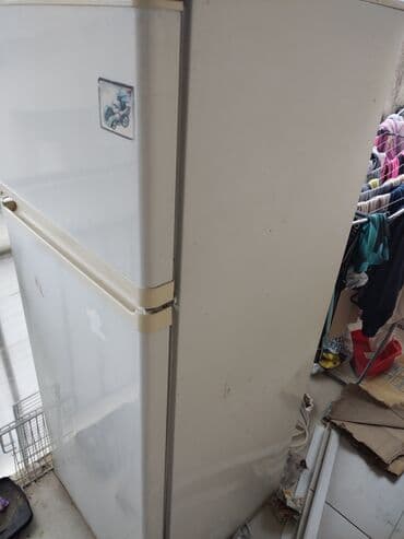 Frižider sa zamrzivačem (dvoja vrata), slobodnostojeći, bela boja na lalafo.rs Frižider sa zamrzivačem (dvoja vrata), slobodnostojeći, bela boja