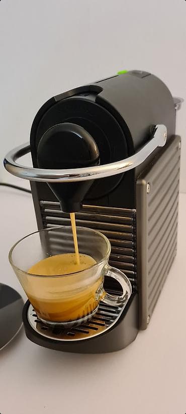 ★ Prodajem Nespresso Nestle aparat za kafu Type C61 Made in na lalafo.rs — 3 ★ Prodajem Nespresso Nestle aparat za kafu Type C61 Made in — 3