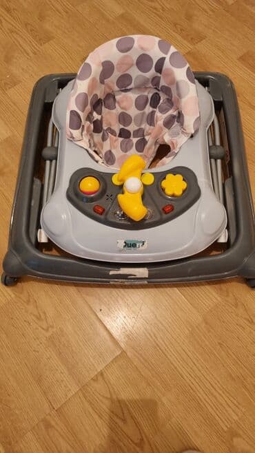 Hodalica za bebe sa igračkom tablom - Korišćeno mesec dana, sad beba na lalafo.rs Hodalica za bebe sa igračkom tablom - Korišćeno mesec dana, sad beba