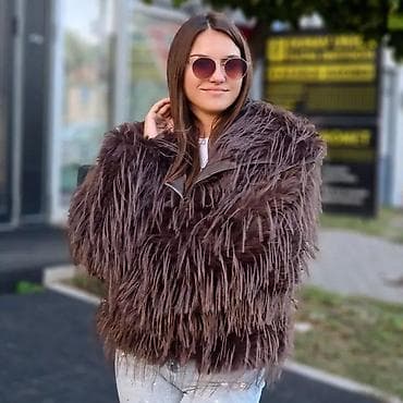 Ženska jakna od veštačkog krzna – braon - Stilski upečatljiva jakna na lalafo.rs — 1 Ženska jakna od veštačkog krzna – braon - Stilski upečatljiva jakna — 1