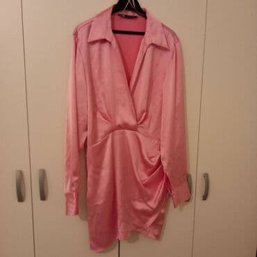 Prelepa Zara haljina - L velicine. Roze boje, satenska. Materijal nije na lalafo.rs Prelepa Zara haljina - L velicine. Roze boje, satenska. Materijal nije