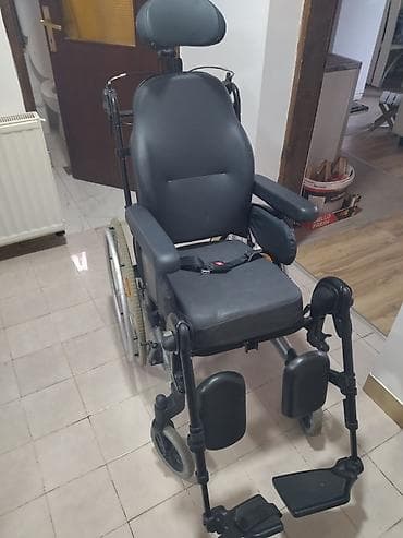 dve suknje po: Invalidska kolica sa dodatnom ručnom kočnicom i ručkama za pratilaca at lalafo.rs — 7 dve suknje po: Invalidska kolica sa dodatnom ručnom kočnicom i ručkama za pratilaca — 7