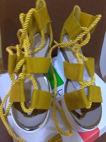 Women's Footwear: Sandale,velicina 40,na vezivanje,platforma.Cena 1400 dinara.Novo!!! at lalafo.rs — 6 Women's Footwear: Sandale,velicina 40,na vezivanje,platforma.Cena 1400 dinara.Novo!!! — 6