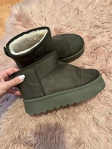 Ugg obuća 38, bоја - Crna na lalafo.rs Ugg obuća 38, bоја - Crna