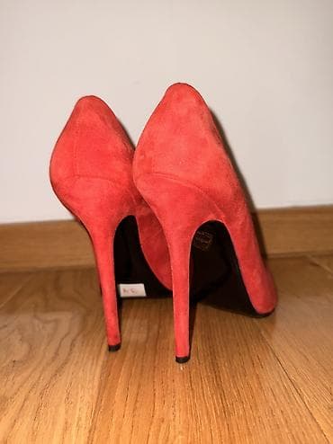 Roberto Botticelli Kozne cele original
Nove
39 br /25cm na lalafo.rs — 9 Roberto Botticelli Kozne cele original
Nove
39 br /25cm — 9