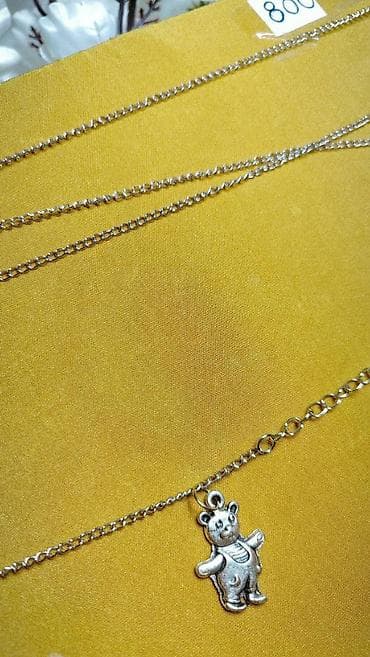 Ogrlica sa priveskom medvedića - Materijal: metal u srebrnoj boji - na lalafo.rs — 2 Ogrlica sa priveskom medvedića - Materijal: metal u srebrnoj boji - — 2