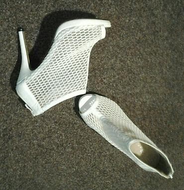 NEMAČKE prelepe polusandale model cipela, uvek aktuelan model, br.38 na lalafo.rs — 4 NEMAČKE prelepe polusandale model cipela, uvek aktuelan model, br.38 — 4