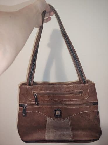 Ženska torba preko ramena, braon boje sa dekorativnim prošivima i na lalafo.rs Ženska torba preko ramena, braon boje sa dekorativnim prošivima i