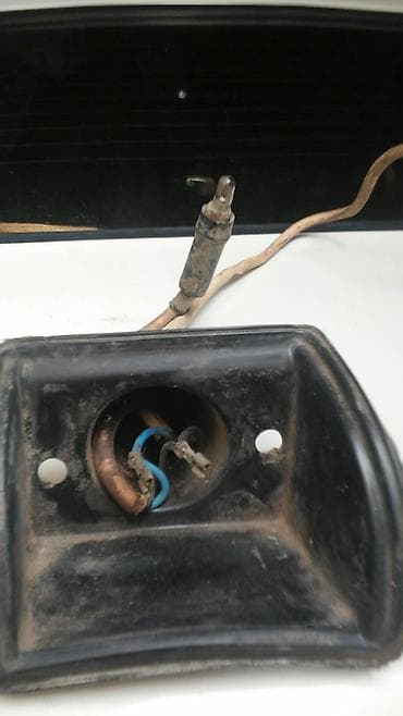 Auto antena sa bazom i instalacijom - Komplet: baza antene sa at lalafo.rs — 1 Auto antena sa bazom i instalacijom - Komplet: baza antene sa — 1