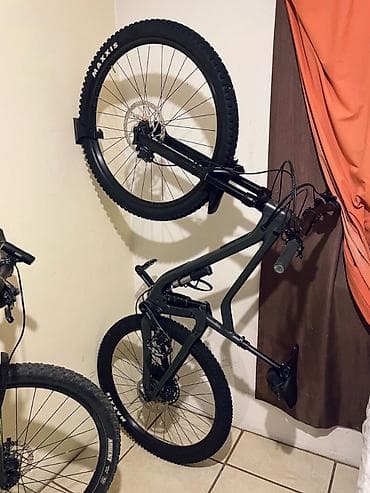 Kids' bicycles: Zidni drzac za bicikle - Vertikalni 3D štampani vertikalni držač za at lalafo.rs — 3 Kids' bicycles: Zidni drzac za bicikle - Vertikalni 3D štampani vertikalni držač za — 3