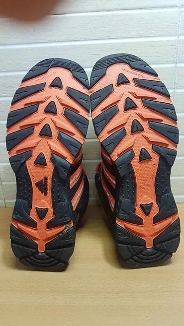 Adidas Hyperhiken Mid water resistant (br.38 2/3) patike su u odličnom na lalafo.rs — 4 Adidas Hyperhiken Mid water resistant (br.38 2/3) patike su u odličnom — 4