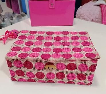 Kutija za nakit
Prelepa na lalafo.rs — 1 Kutija za nakit
Prelepa — 1