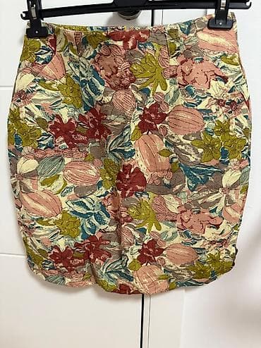 Vintage suknja u odlicnom stanju vel 38 na lalafo.rs — 3 Vintage suknja u odlicnom stanju vel 38 — 3