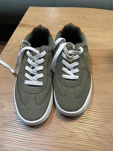 za svaki dan: Patike Reserved, veličina 37 - Model: casual sneakers - Boja na lalafo.rs — 1 za svaki dan: Patike Reserved, veličina 37 - Model: casual sneakers - Boja — 1