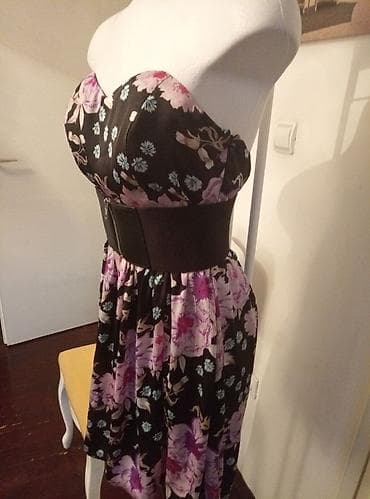 Dresses: Svilena cvetna mini haljinica, br.38 at lalafo.rs — 4 Dresses: Svilena cvetna mini haljinica, br.38 — 4
