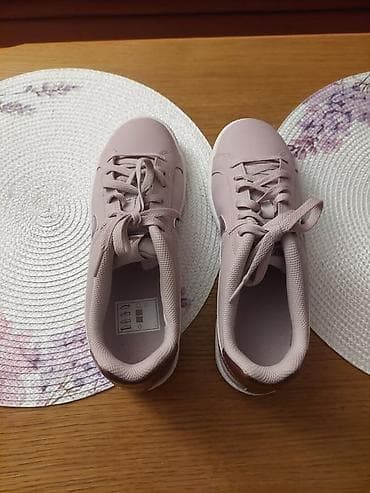 za svaki dan: Nove Nike ženske patike broj 40.5 - Nove original Nike patike Nikad at lalafo.rs — 4 za svaki dan: Nove Nike ženske patike broj 40.5 - Nove original Nike patike Nikad — 4