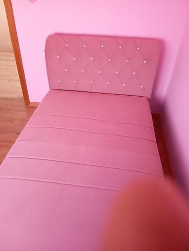 Bračni krevet sa uzglavljem, dimenzije 200 × 160 cm. - Tapacirano na lalafo.rs — 10 Bračni krevet sa uzglavljem, dimenzije 200 × 160 cm. - Tapacirano — 10