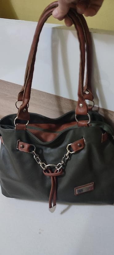 Tašnice moje .Cene od 700 do 2500 kožna crna Mango at lalafo.rs — 9 Tašnice moje .Cene od 700 do 2500 kožna crna Mango — 9