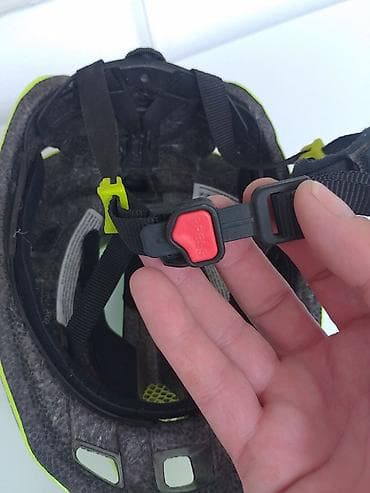 Oprema za bicikliste: Alpina biciklistička kaciga – fluorescentno žuta obim 50-55 - Brend na lalafo.rs — 10 Oprema za bicikliste: Alpina biciklistička kaciga – fluorescentno žuta obim 50-55 - Brend — 10