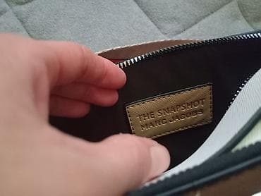 Marc Jakobs nova torbica.Nije nosena.Moze se nositi u ruci ili preko at lalafo.rs — 3 Marc Jakobs nova torbica.Nije nosena.Moze se nositi u ruci ili preko — 3