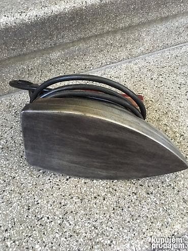 Irons: Starinska pegla, prva pegla na struju, potpuno ispravna, sa kablom i at lalafo.rs — 9 Irons: Starinska pegla, prva pegla na struju, potpuno ispravna, sa kablom i — 9