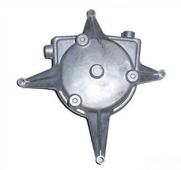 Poklopac za vodenu pumpu – motocikl - Materijal: aluminijumska legura na lalafo.rs Poklopac za vodenu pumpu – motocikl - Materijal: aluminijumska legura