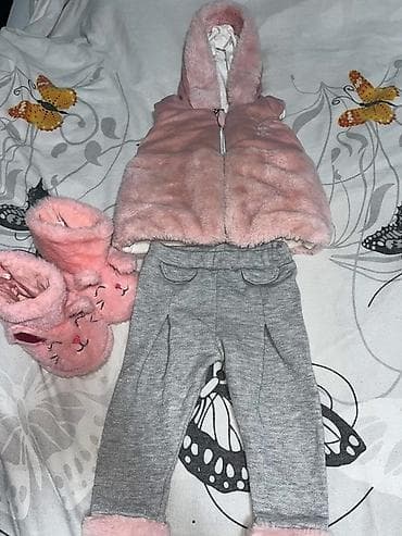 Komplet za devojčice – zimski/jesenji - Prsluk bez rukava od nežnog na lalafo.rs — 1 Komplet za devojčice – zimski/jesenji - Prsluk bez rukava od nežnog — 1