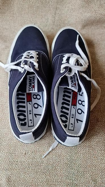 Tommy Hilfiger – Tommy Jeans Classic Low patike - Model: Tommy Jeans na lalafo.rs — 1 Tommy Hilfiger – Tommy Jeans Classic Low patike - Model: Tommy Jeans — 1