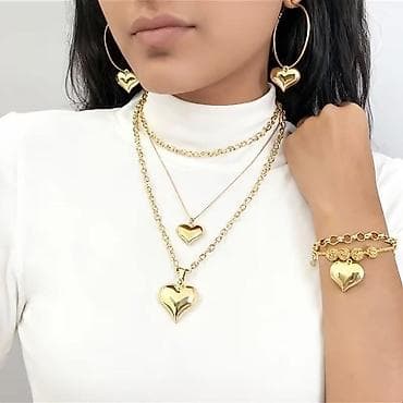 Zlatni set nakita sa srcima – komplet - Komplet sadrži: par velikih na lalafo.rs — 3 Zlatni set nakita sa srcima – komplet - Komplet sadrži: par velikih — 3