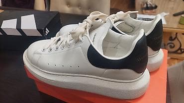 Alexander McQueen Oversized patike – klasičan beli model sa crnim na lalafo.rs — 1 Alexander McQueen Oversized patike – klasičan beli model sa crnim — 1