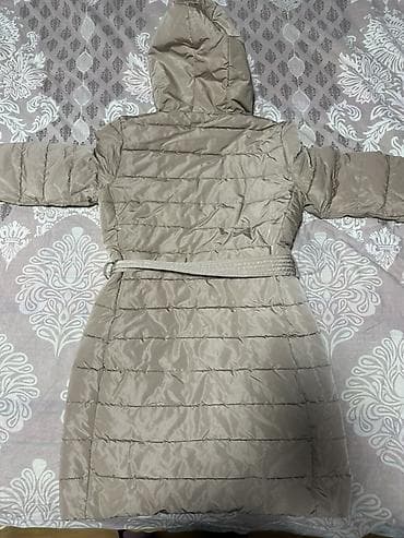 zenske broj: Dugačka ženska zimska jakna sa kapuljačom – bež/šampanj boje - Brend at lalafo.rs — 4 zenske broj: Dugačka ženska zimska jakna sa kapuljačom – bež/šampanj boje - Brend — 4