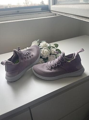 zenske broj: Nike ženske patike za trčanje – lila/lavanda boja - Model sa at lalafo.rs — 1 zenske broj: Nike ženske patike za trčanje – lila/lavanda boja - Model sa — 1