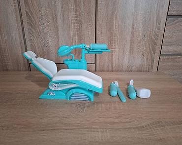Stomoatolog set sa stolicom za bebe i barbike i doktorski set Set na lalafo.rs — 10 Stomoatolog set sa stolicom za bebe i barbike i doktorski set Set — 10