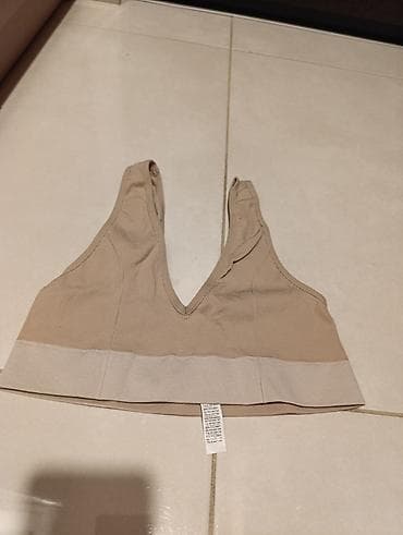 Bešavne ženske top-grudnjake Pompea – set od 3 komada - Model na lalafo.rs — 6 Bešavne ženske top-grudnjake Pompea – set od 3 komada - Model — 6