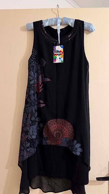 Potpuno nova Desigual haljina sa etiketom, na snizenju placena 7499 na lalafo.rs Potpuno nova Desigual haljina sa etiketom, na snizenju placena 7499