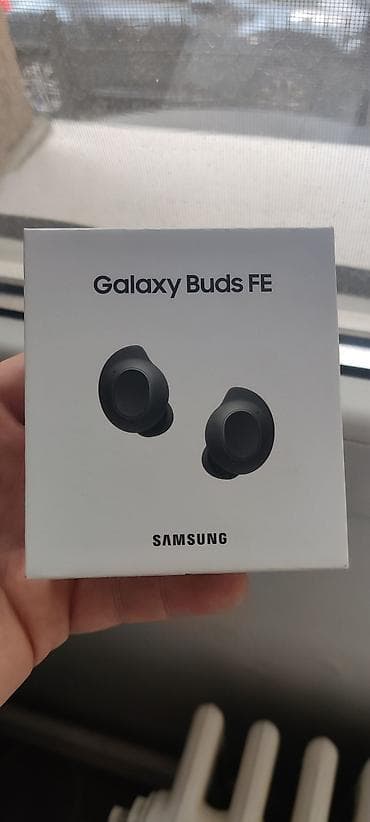 Samsung Galaxy Buds FE (model: SM‑R400N), boja Graphite. Original na lalafo.rs — 1 Samsung Galaxy Buds FE (model: SM‑R400N), boja Graphite. Original — 1