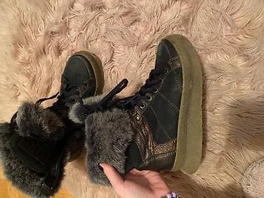 Kozne cizme original 3500 din na lalafo.rs — 2 Kozne cizme original 3500 din — 2