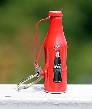 Antiques: Coca Cola, boca iz 1930, privezak. Coca Cola, boca iz 1930, privezak at lalafo.rs — 6 Antiques: Coca Cola, boca iz 1930, privezak. Coca Cola, boca iz 1930, privezak — 6