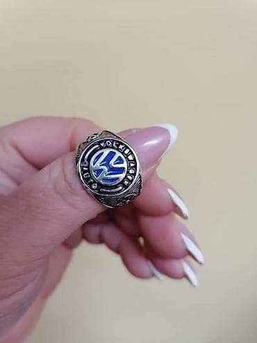 Prsten Volkswagen
Vel:13
Cena:1100 din na lalafo.rs — 6 Prsten Volkswagen
Vel:13
Cena:1100 din — 6