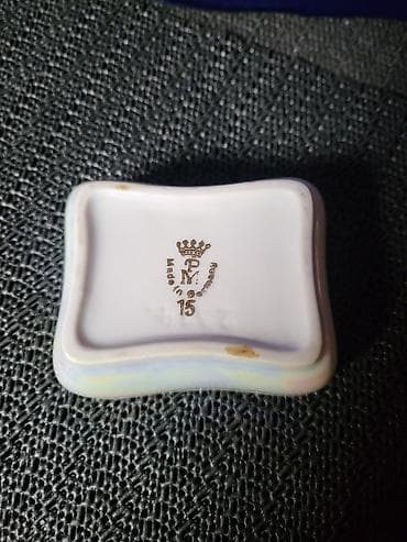 Satula nova Martinroda Nemacka iz 70ih.god. Nemacka porcelanska na lalafo.rs — 10 Satula nova Martinroda Nemacka iz 70ih.god. Nemacka porcelanska — 10