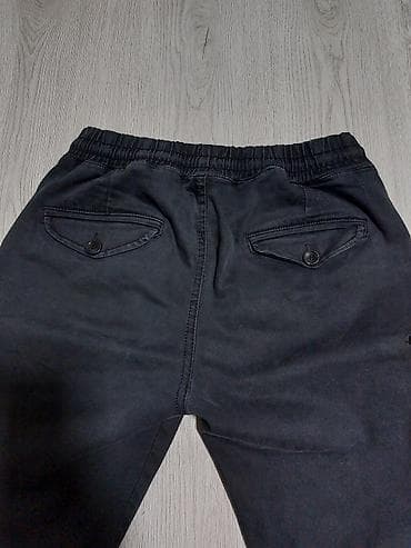 Muške cargo jogger pantalone – crne - Model: cargo jogger - Boja na lalafo.rs — 2 Muške cargo jogger pantalone – crne - Model: cargo jogger - Boja — 2