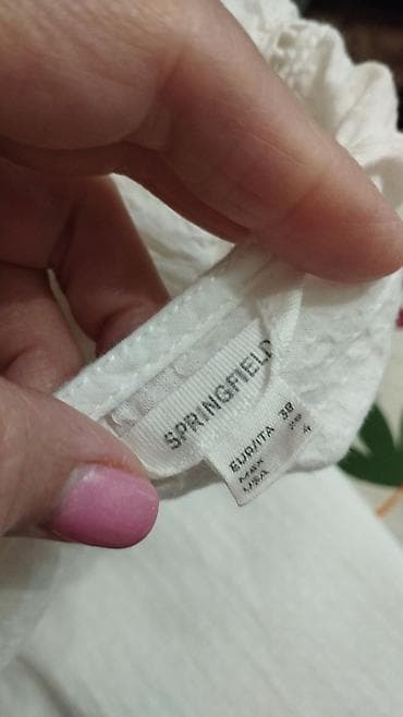 Springfield bela bluzica.
Pogledajte i ostale moje oglase na lalafo.rs — 2 Springfield bela bluzica.
Pogledajte i ostale moje oglase — 2